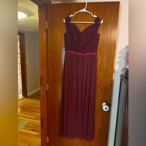 David’s bridal size 6 bridesmaid burgundy dress
